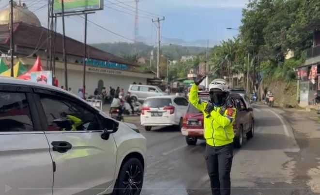 Arus Balik Kian Padat, Polisi Terapkan Pengurasan di Jalur Tasik–Bandung